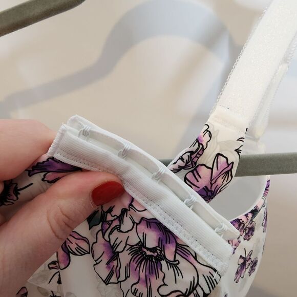 50D Torrid Balconette Bra Back Smoothing Full Coverage Purple Floral Wired Lined - Picture 6 of 8